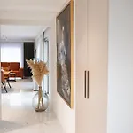 Luxury Lea With Swimming Pool, Sauna & Jacuzzi *