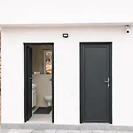 Luxury Lea With Swimming Pool, Sauna & Jacuzzi