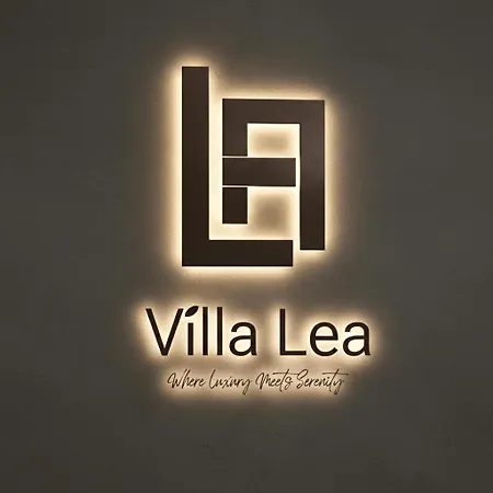 Luxury Lea With Swimming Pool, Sauna & Jacuzzi 빌라