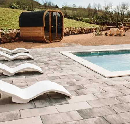 Luxury Lea With Swimming Pool, Sauna & Jacuzzi Grude