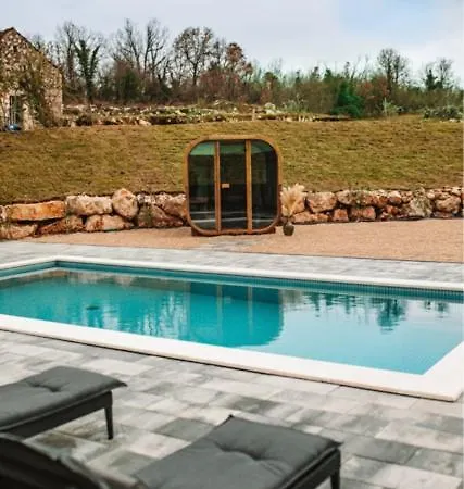 Luxury Lea With Swimming Pool, Sauna & Jacuzzi Grude