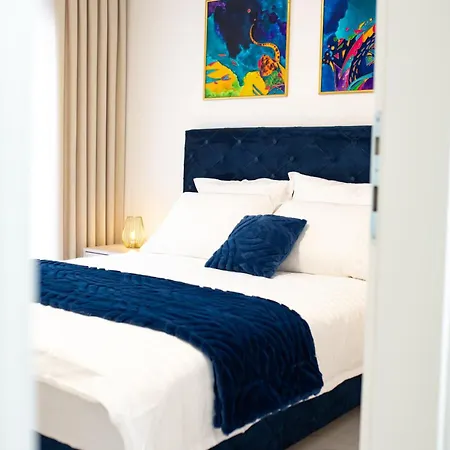 Luxury Lea With Swimming Pool, Sauna & Jacuzzi ヴィラ Grude