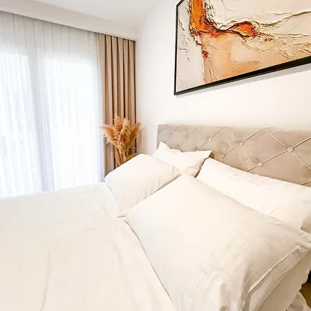 Vila Luxury Lea With Swimming Pool, Sauna & Jacuzzi *