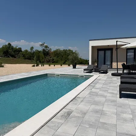 ヴィラ Luxury Lea With Swimming Pool, Sauna & Jacuzzi *